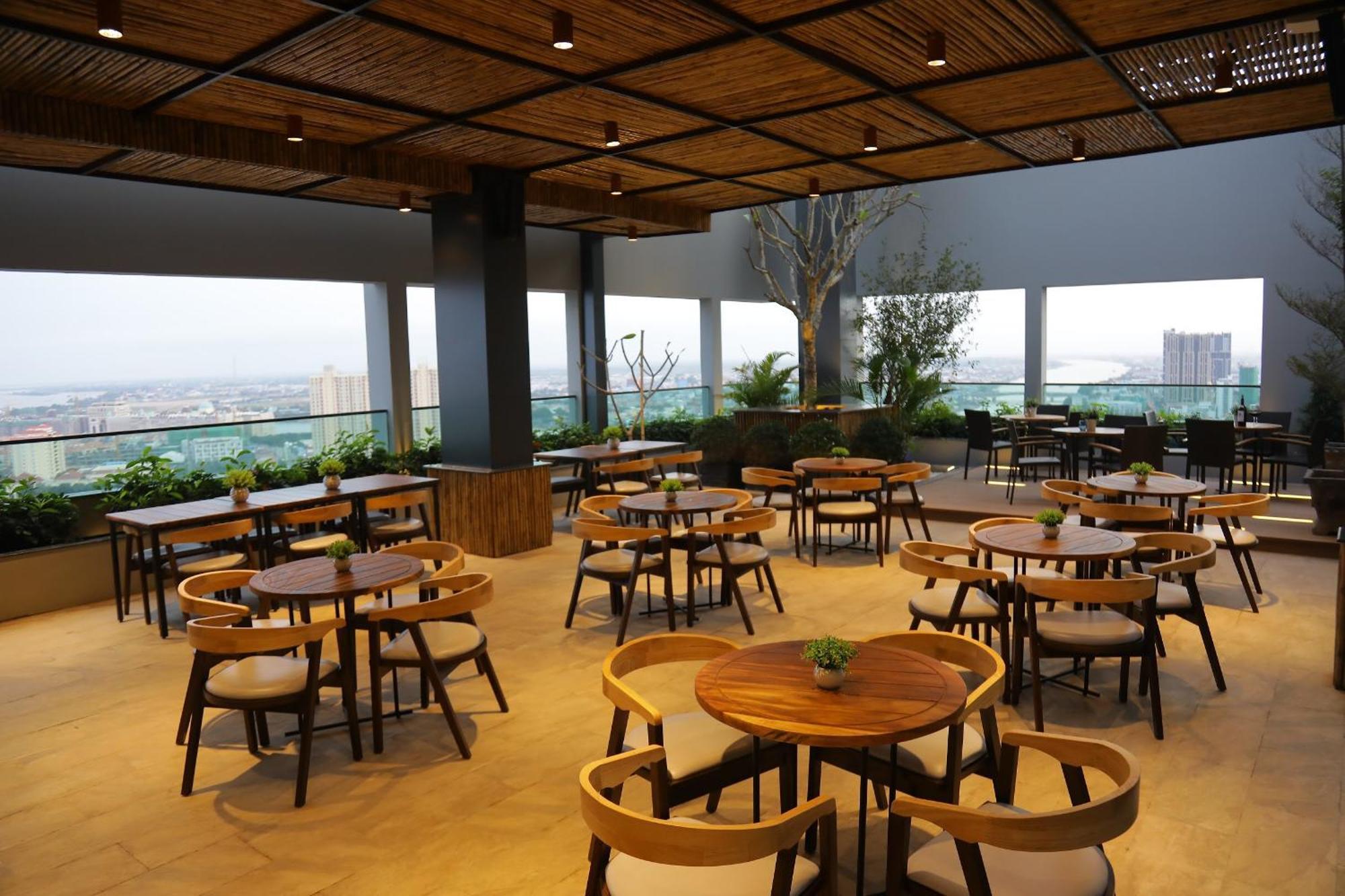 เดอะ วิว เซอร์วิซ เรสซิเดนซ์ Hotel พนมเปญ ภายนอก รูปภาพ